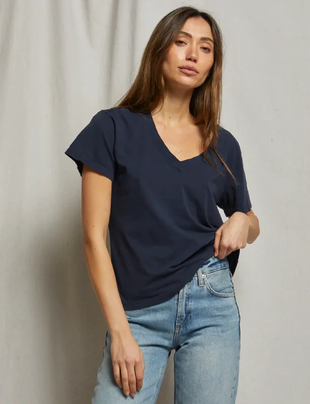 Hendrix V Neck Tee, Navy