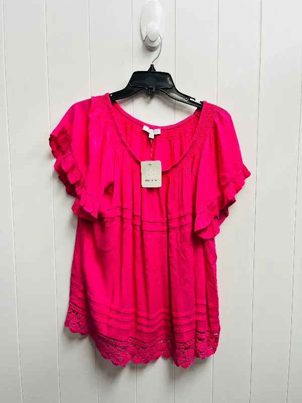 Top Short Sleeve By Daisy Fuentes In Pink, Size: L